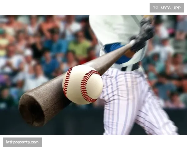 前明星球员塞奥称橄榄球为象棋，复杂决策高于体力对抗