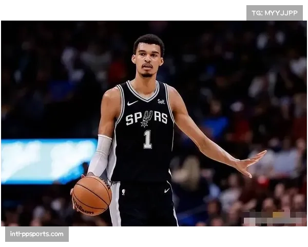 文班亚马22岁生日，马刺官推发布成长纪念视频