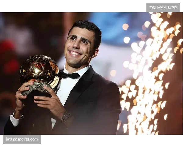 罗德里中场掌控，曼城攻防枢纽不可或缺