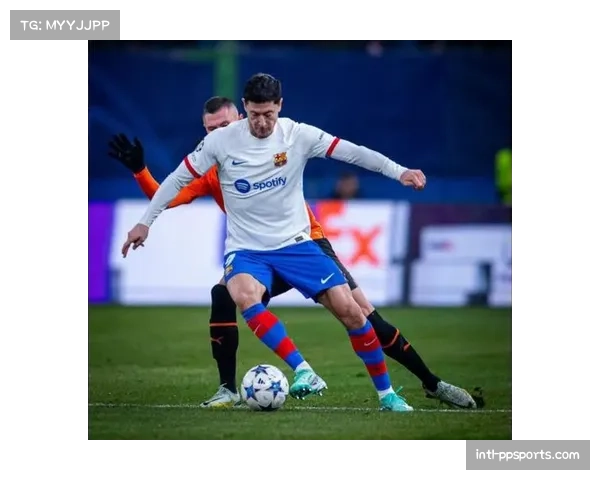 战报述评:莱万绝杀被吹引争议,巴萨1-1赫罗纳错失巩固亚军排名良机 战报述评:莱万绝杀被吹引争议,巴萨1-1赫罗纳错失巩固亚军排名良机